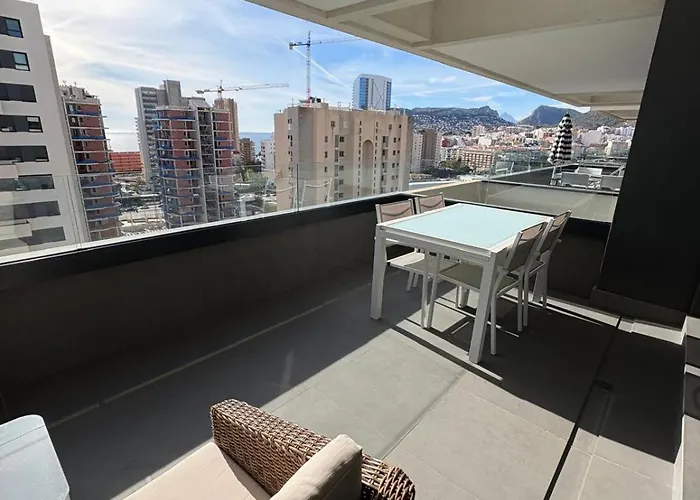 De 3 Dormitorios, Piscina Y Parking Appartement