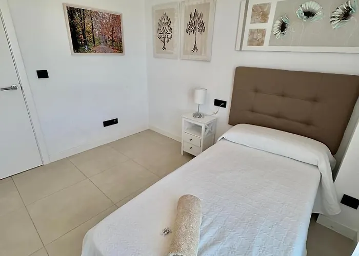 Appartement De 3 Dormitorios, Piscina Y Parking *