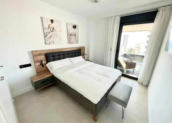 De 3 Dormitorios, Piscina Y Parking Appartement