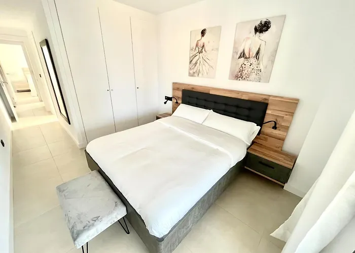 De 3 Dormitorios, Piscina Y Parking Appartement *