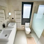 Apartment De 3 Dormitorios, Piscina Y Parking *
