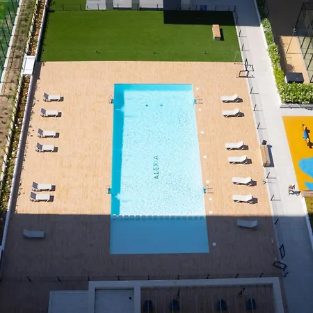 شقة De 3 Dormitorios, Piscina Y Parking *