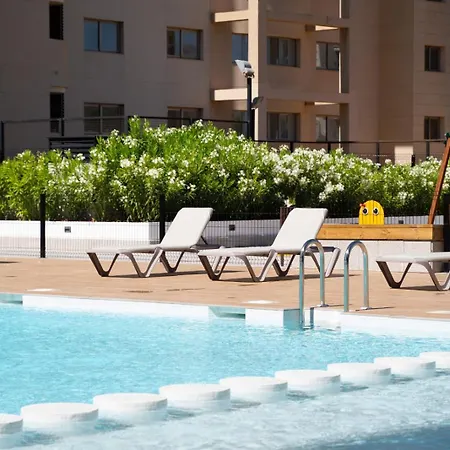 דירה De 3 Dormitorios, Piscina Y Parking קלפה