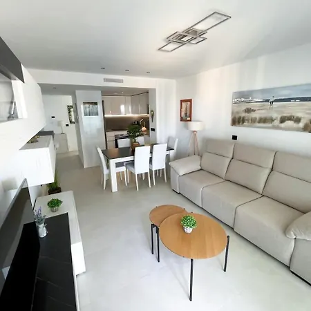 De 3 Dormitorios, Piscina Y Parking Апартаменти