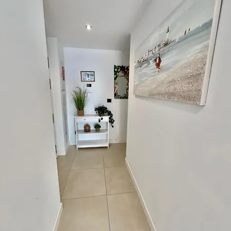 De 3 Dormitorios, Piscina Y Parking Апартаменты