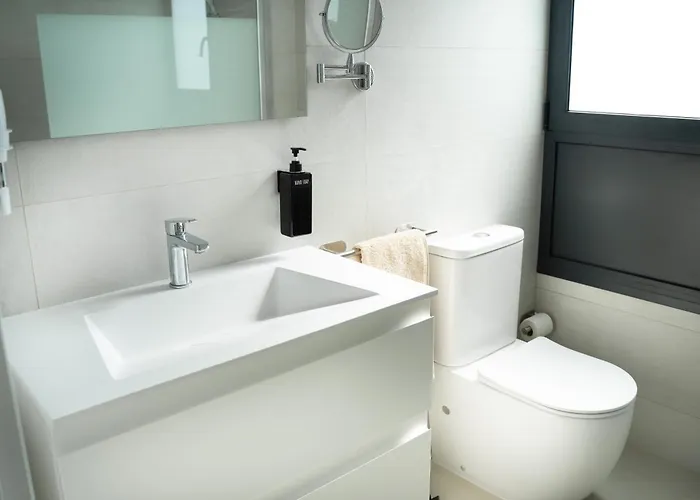 Apartment De 3 Dormitorios, Piscina Y Parking *