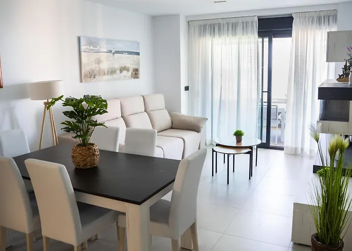 De 3 Dormitorios, Piscina Y Parking Calpe