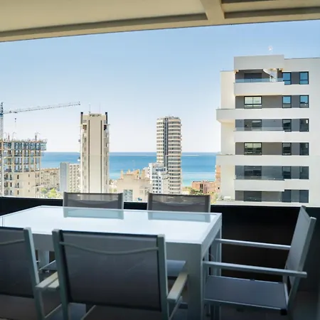 De 3 Dormitorios, Piscina Y Parking * Кальпе