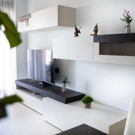 Apartman De 3 Dormitorios, Piscina Y Parking Calpe