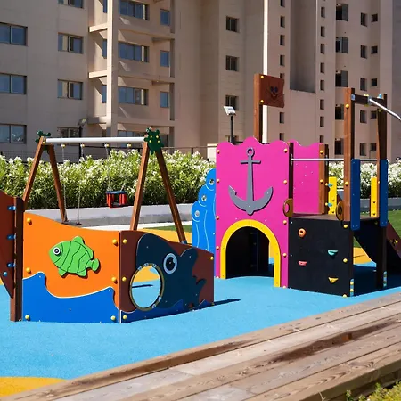 De 3 Dormitorios, Piscina Y Parking Кальпе